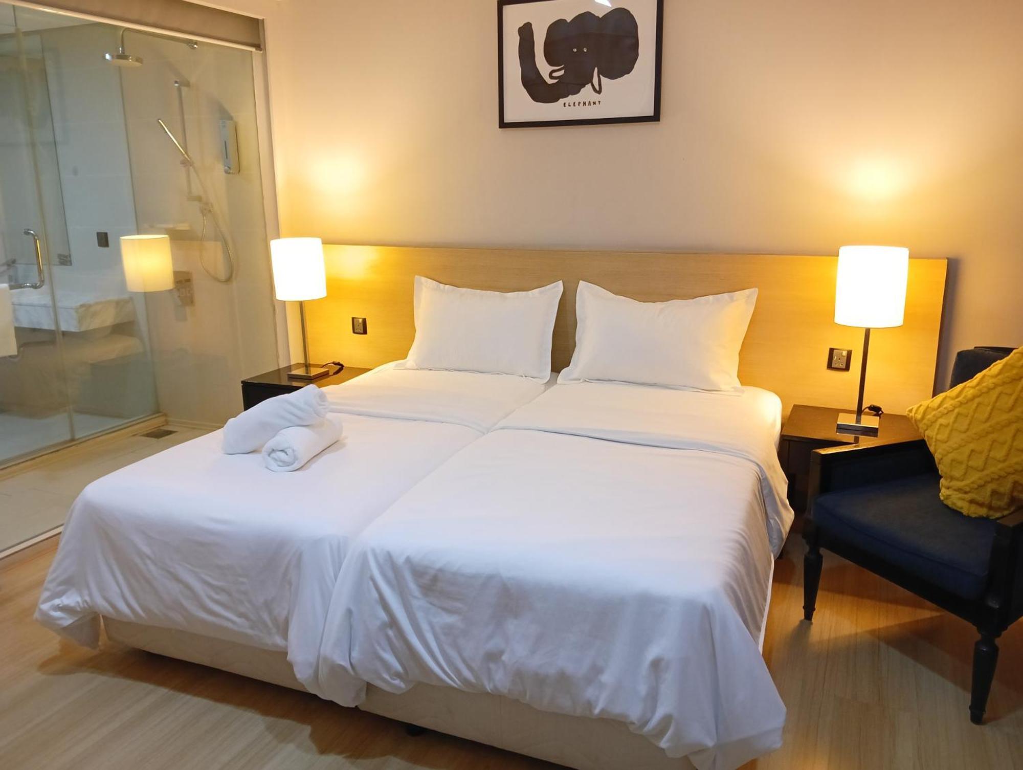 The Straits Suites By Ciconia Malacca Exterior foto
