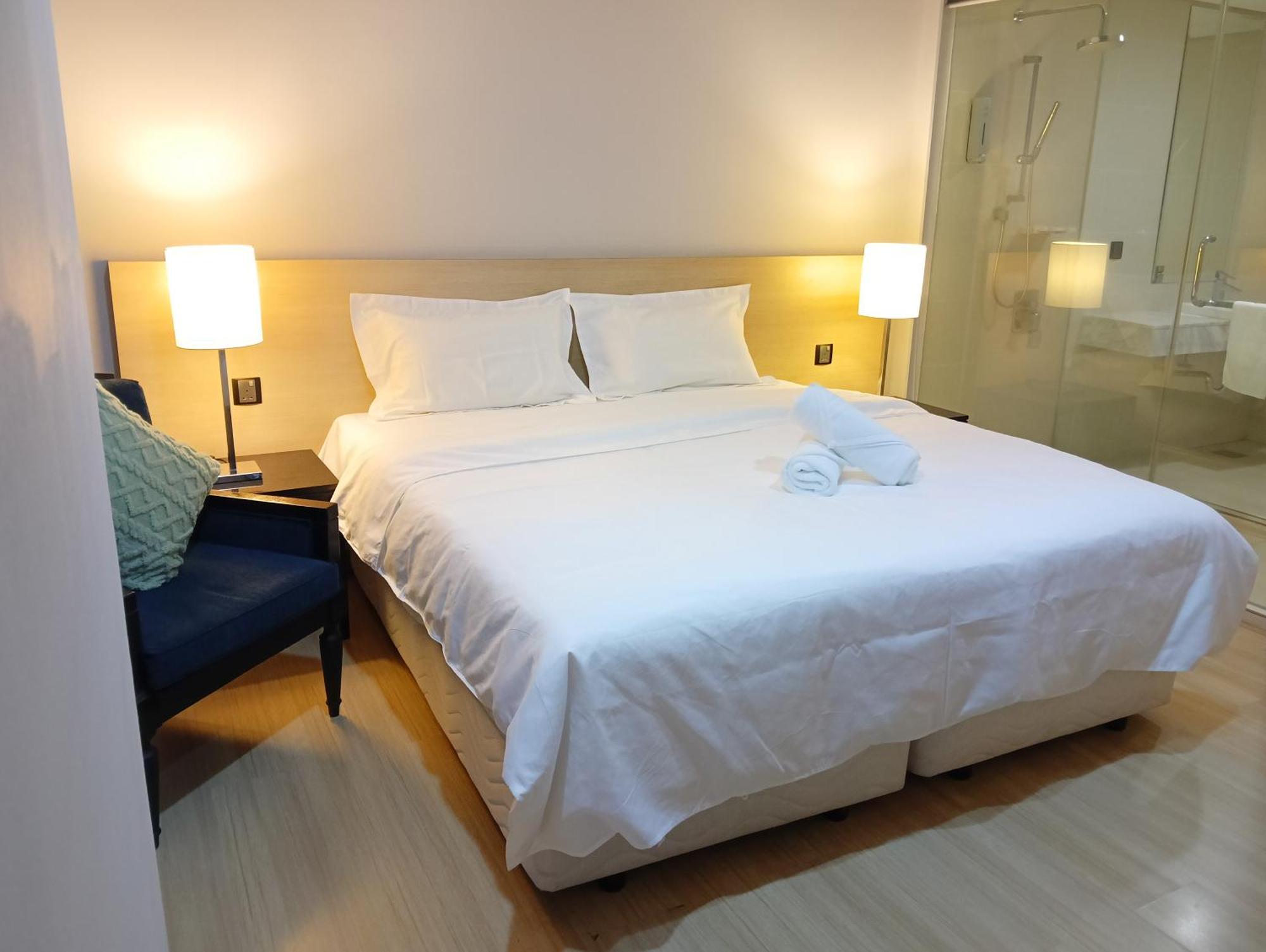 The Straits Suites By Ciconia Malacca Exterior foto